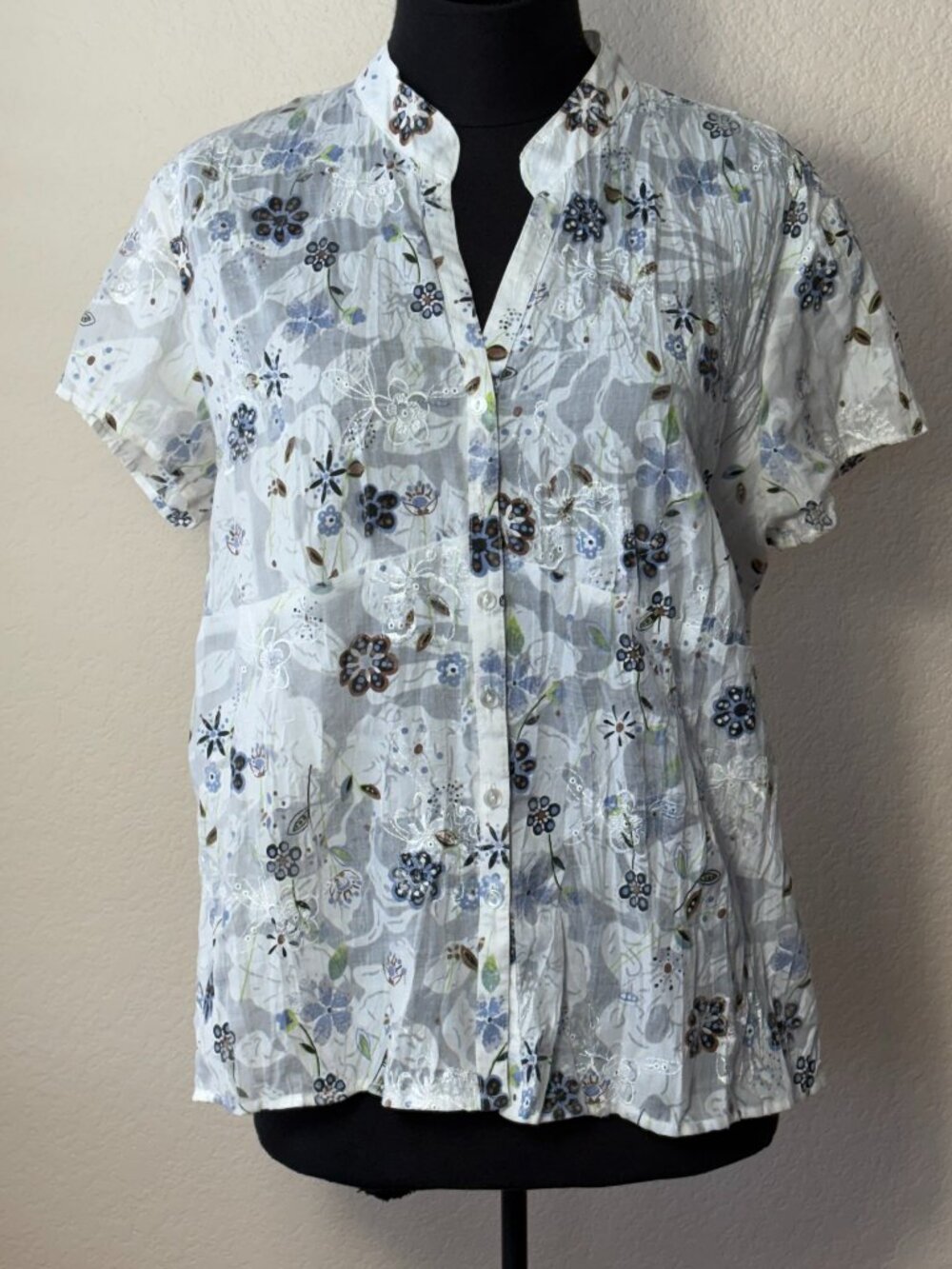 DressBarn Women's Large Floral Embroidered Crinkle Cotton Button Front Blouse
